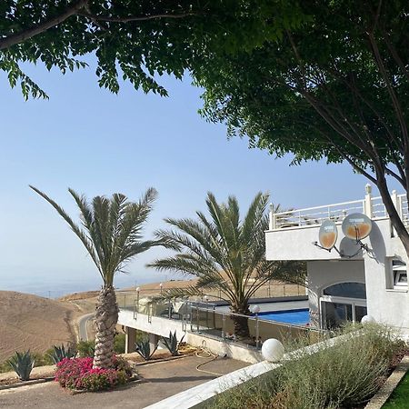 Golden Rays Chalet Madaba Exterior photo